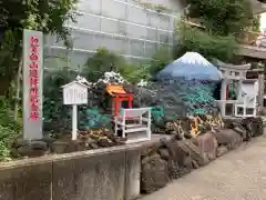 京濱伏見稲荷神社の末社