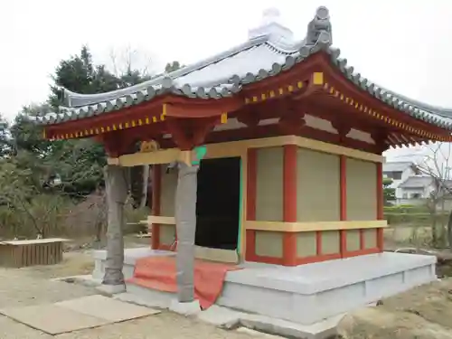 喜光寺の本殿・本堂