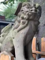 嶺御嶽神社の狛犬