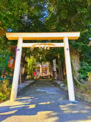 宇賀神社（柚井）の鳥居