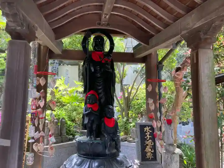 大楽院の{uncategorized: "未分類", other: "その他", undefined: "問題あり", building: "その他建物", grave: "お墓", sacred_gate: "鳥居", guardian: "狛犬", statue: "像", buddha: "仏像", history: "歴史", nature: "自然", garden: "庭園", animal: "動物", pagoda: "塔", temizu: "手水舎", mountain_gate: "山門・神門", sanctuary: "本殿・本堂", subordinate: "末社・摂社", art: "芸術", scenery: "景色", jizo: "地蔵", ema: "絵馬", goshuin: "御朱印", omikuji: "おみくじ", items: "授与品その他", amulet: "お守り", goshuincho: "御朱印帳", eats: "食事", festival: "お祭り", votive_dance: "神楽", shichigosan: "七五三参", wedding: "結婚式", experience: "体験その他", initially: "初詣", around: "周辺", anti_infection: "感染症対策"}