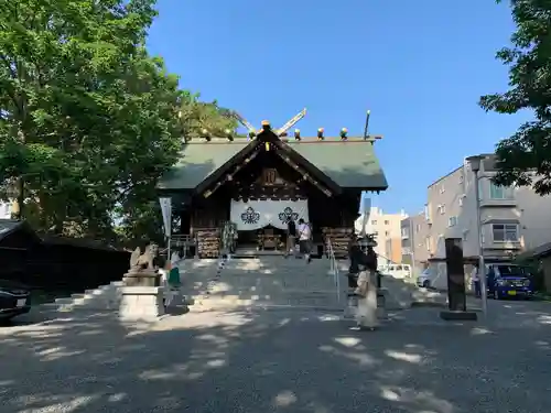 札幌諏訪神社の本殿・本堂