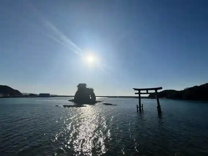 元嶋神社の{uncategorized: "未分類", other: "その他", undefined: "問題あり", building: "その他建物", grave: "お墓", sacred_gate: "鳥居", guardian: "狛犬", statue: "像", buddha: "仏像", history: "歴史", nature: "自然", garden: "庭園", animal: "動物", pagoda: "塔", temizu: "手水舎", mountain_gate: "山門・神門", sanctuary: "本殿・本堂", subordinate: "末社・摂社", art: "芸術", scenery: "景色", jizo: "地蔵", ema: "絵馬", goshuin: "御朱印", omikuji: "おみくじ", items: "授与品その他", amulet: "お守り", goshuincho: "御朱印帳", eats: "食事", festival: "お祭り", votive_dance: "神楽", shichigosan: "七五三参", wedding: "結婚式", experience: "体験その他", initially: "初詣", around: "周辺", anti_infection: "感染症対策"}