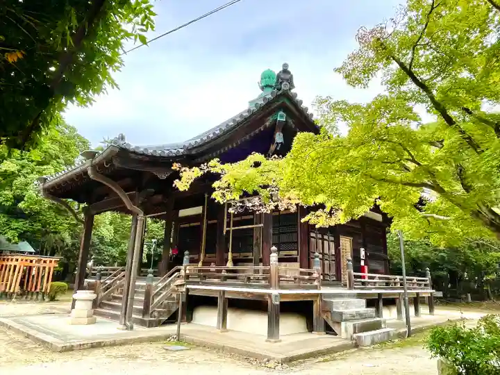 昆陽寺の本殿・本堂