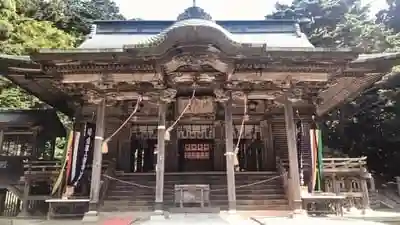 金華山黄金山神社の本殿