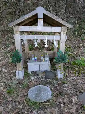 山上大神宮の{uncategorized: "未分類", other: "その他", undefined: "問題あり", building: "その他建物", grave: "お墓", sacred_gate: "鳥居", guardian: "狛犬", statue: "像", buddha: "仏像", history: "歴史", nature: "自然", garden: "庭園", animal: "動物", pagoda: "塔", temizu: "手水舎", mountain_gate: "山門・神門", sanctuary: "本殿・本堂", subordinate: "末社・摂社", art: "芸術", scenery: "景色", jizo: "地蔵", ema: "絵馬", goshuin: "御朱印", omikuji: "おみくじ", items: "授与品その他", amulet: "お守り", goshuincho: "御朱印帳", eats: "食事", festival: "お祭り", votive_dance: "神楽", shichigosan: "七五三参", wedding: "結婚式", experience: "体験その他", initially: "初詣", around: "周辺", anti_infection: "感染症対策"}