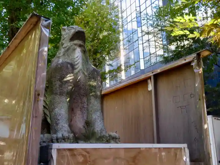 稲荷鬼王神社の狛犬