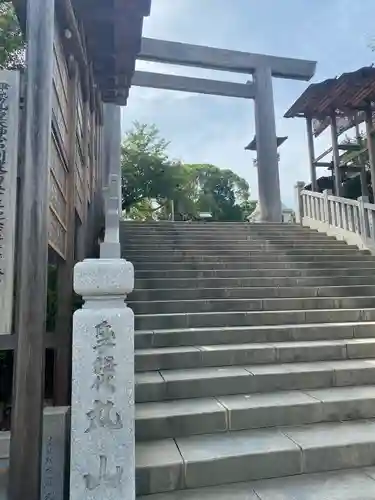 伊勢山皇大神宮の鳥居