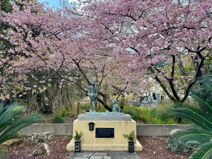 かっぱの寺 栖足寺の{uncategorized: "未分類", other: "その他", undefined: "問題あり", building: "その他建物", grave: "お墓", sacred_gate: "鳥居", guardian: "狛犬", statue: "像", buddha: "仏像", history: "歴史", nature: "自然", garden: "庭園", animal: "動物", pagoda: "塔", temizu: "手水舎", mountain_gate: "山門・神門", sanctuary: "本殿・本堂", subordinate: "末社・摂社", art: "芸術", scenery: "景色", jizo: "地蔵", ema: "絵馬", goshuin: "御朱印", omikuji: "おみくじ", items: "授与品その他", amulet: "お守り", goshuincho: "御朱印帳", eats: "食事", festival: "お祭り", votive_dance: "神楽", shichigosan: "七五三参", wedding: "結婚式", experience: "体験その他", initially: "初詣", around: "周辺", anti_infection: "感染症対策"}