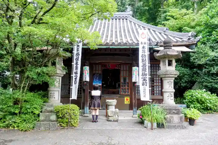 弥勒寺の本殿・本堂