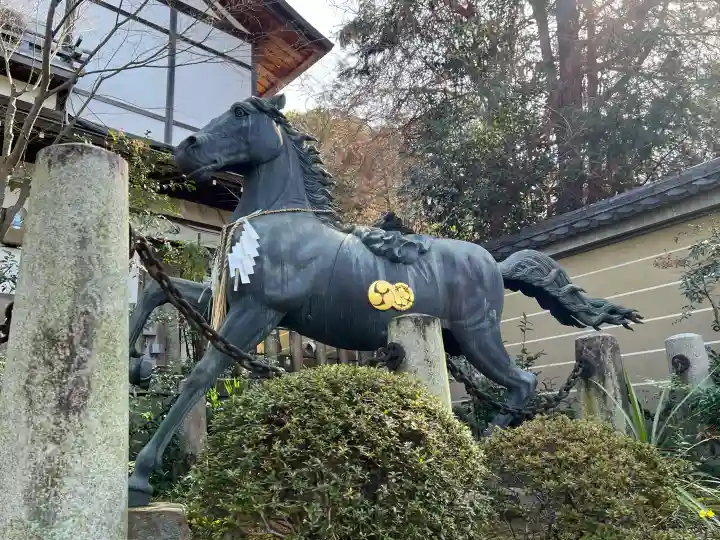 粟田神社の{uncategorized: "未分類", other: "その他", undefined: "問題あり", building: "その他建物", grave: "お墓", sacred_gate: "鳥居", guardian: "狛犬", statue: "像", buddha: "仏像", history: "歴史", nature: "自然", garden: "庭園", animal: "動物", pagoda: "塔", temizu: "手水舎", mountain_gate: "山門・神門", sanctuary: "本殿・本堂", subordinate: "末社・摂社", art: "芸術", scenery: "景色", jizo: "地蔵", ema: "絵馬", goshuin: "御朱印", omikuji: "おみくじ", items: "授与品その他", amulet: "お守り", goshuincho: "御朱印帳", eats: "食事", festival: "お祭り", votive_dance: "神楽", shichigosan: "七五三参", wedding: "結婚式", experience: "体験その他", initially: "初詣", around: "周辺", anti_infection: "感染症対策"}