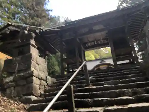 高岡神社の山門