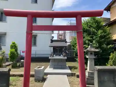 西森稲荷大明神の{uncategorized: "未分類", other: "その他", undefined: "問題あり", building: "その他建物", grave: "お墓", sacred_gate: "鳥居", guardian: "狛犬", statue: "像", buddha: "仏像", history: "歴史", nature: "自然", garden: "庭園", animal: "動物", pagoda: "塔", temizu: "手水舎", mountain_gate: "山門・神門", sanctuary: "本殿・本堂", subordinate: "末社・摂社", art: "芸術", scenery: "景色", jizo: "地蔵", ema: "絵馬", goshuin: "御朱印", omikuji: "おみくじ", items: "授与品その他", amulet: "お守り", goshuincho: "御朱印帳", eats: "食事", festival: "お祭り", votive_dance: "神楽", shichigosan: "七五三参", wedding: "結婚式", experience: "体験その他", initially: "初詣", around: "周辺", anti_infection: "感染症対策"}