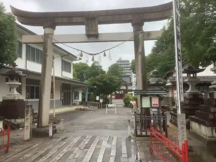 新羅神社(岐阜県)