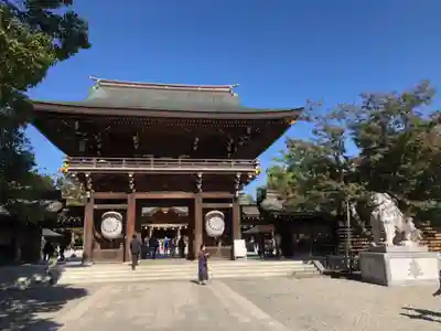 寒川神社の山門・神門