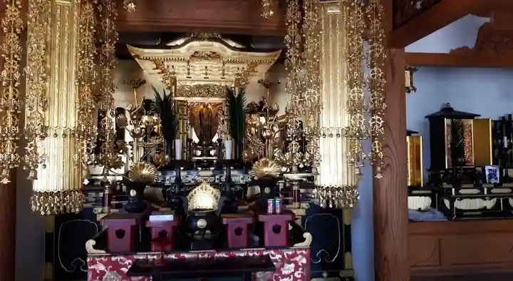 常楽寺の本殿・本堂