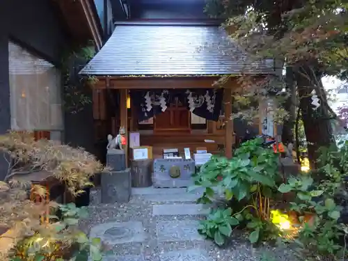 五十稲荷神社(栄寿稲荷神社)の本殿