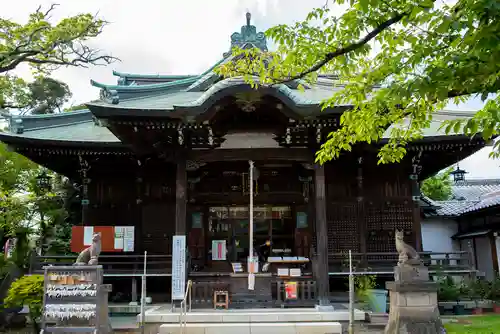 半田稲荷神社の本殿・本堂