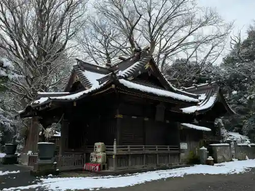 玉敷神社の{uncategorized: "未分類", other: "その他", undefined: "問題あり", building: "その他建物", grave: "お墓", sacred_gate: "鳥居", guardian: "狛犬", statue: "像", buddha: "仏像", history: "歴史", nature: "自然", garden: "庭園", animal: "動物", pagoda: "塔", temizu: "手水舎", mountain_gate: "山門・神門", sanctuary: "本殿・本堂", subordinate: "末社・摂社", art: "芸術", scenery: "景色", jizo: "地蔵", ema: "絵馬", goshuin: "御朱印", omikuji: "おみくじ", items: "授与品その他", amulet: "お守り", goshuincho: "御朱印帳", eats: "食事", festival: "お祭り", votive_dance: "神楽", shichigosan: "七五三参", wedding: "結婚式", experience: "体験その他", initially: "初詣", around: "周辺", anti_infection: "感染症対策"}