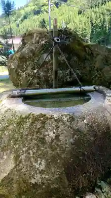 岩戸落葉神社の{uncategorized: "未分類", other: "その他", undefined: "問題あり", building: "その他建物", grave: "お墓", sacred_gate: "鳥居", guardian: "狛犬", statue: "像", buddha: "仏像", history: "歴史", nature: "自然", garden: "庭園", animal: "動物", pagoda: "塔", temizu: "手水舎", mountain_gate: "山門・神門", sanctuary: "本殿・本堂", subordinate: "末社・摂社", art: "芸術", scenery: "景色", jizo: "地蔵", ema: "絵馬", goshuin: "御朱印", omikuji: "おみくじ", items: "授与品その他", amulet: "お守り", goshuincho: "御朱印帳", eats: "食事", festival: "お祭り", votive_dance: "神楽", shichigosan: "七五三参", wedding: "結婚式", experience: "体験その他", initially: "初詣", around: "周辺", anti_infection: "感染症対策"}