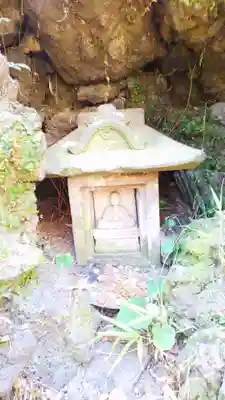小野照崎神社の像