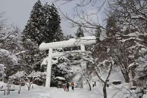 土津神社｜こどもと出世の神さまの鳥居