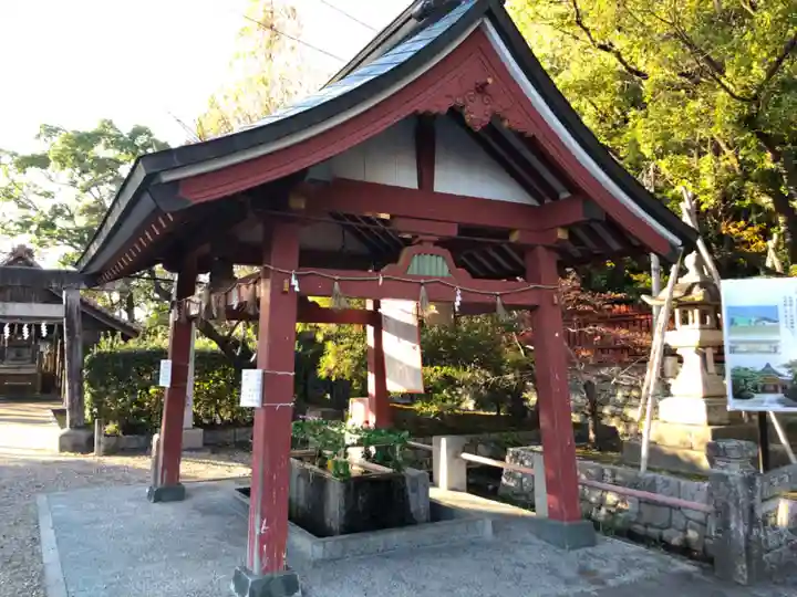 津島神社の手水舎