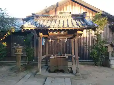 深田神社の手水舎
