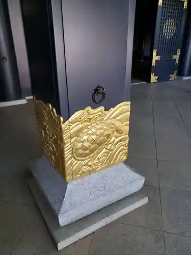 穴八幡宮の芸術