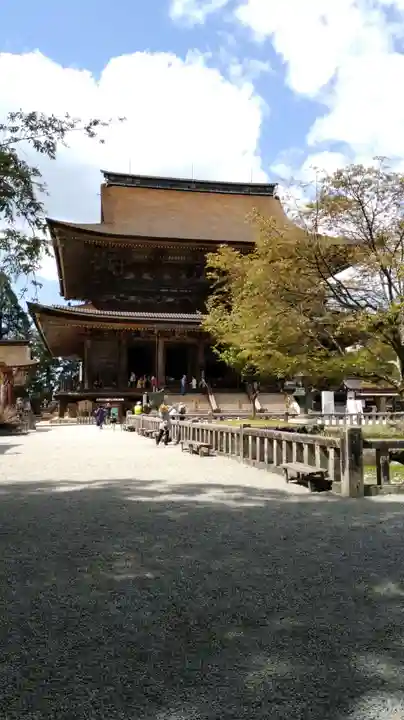金峯山寺の本殿・本堂