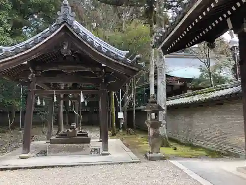 多田神社の手水舎