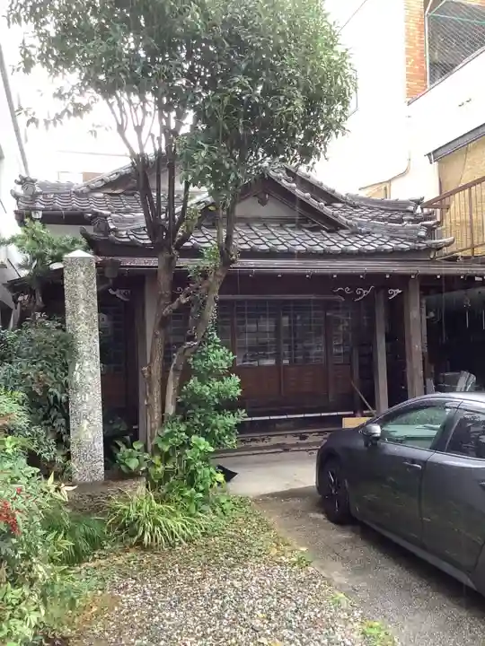 信楽寺の本殿・本堂