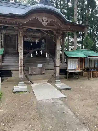 白山神社の本殿