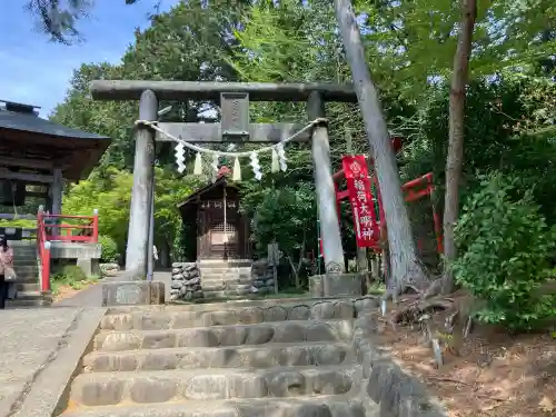 塩船観音寺の{uncategorized: "未分類", other: "その他", undefined: "問題あり", building: "その他建物", grave: "お墓", sacred_gate: "鳥居", guardian: "狛犬", statue: "像", buddha: "仏像", history: "歴史", nature: "自然", garden: "庭園", animal: "動物", pagoda: "塔", temizu: "手水舎", mountain_gate: "山門・神門", sanctuary: "本殿・本堂", subordinate: "末社・摂社", art: "芸術", scenery: "景色", jizo: "地蔵", ema: "絵馬", goshuin: "御朱印", omikuji: "おみくじ", items: "授与品その他", amulet: "お守り", goshuincho: "御朱印帳", eats: "食事", festival: "お祭り", votive_dance: "神楽", shichigosan: "七五三参", wedding: "結婚式", experience: "体験その他", initially: "初詣", around: "周辺", anti_infection: "感染症対策"}