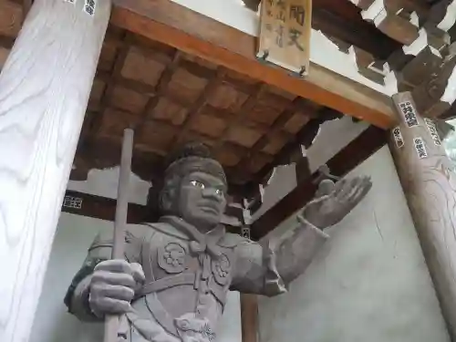 長命寺の像