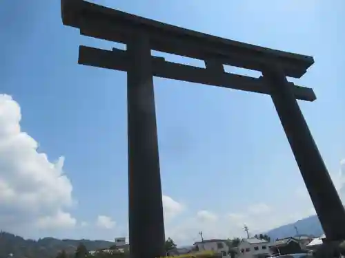 大神神社の鳥居