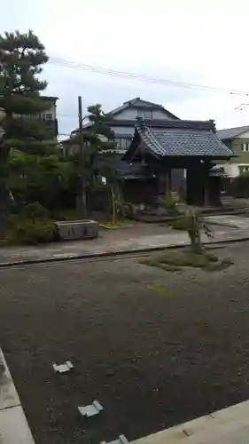 妙長寺の山門