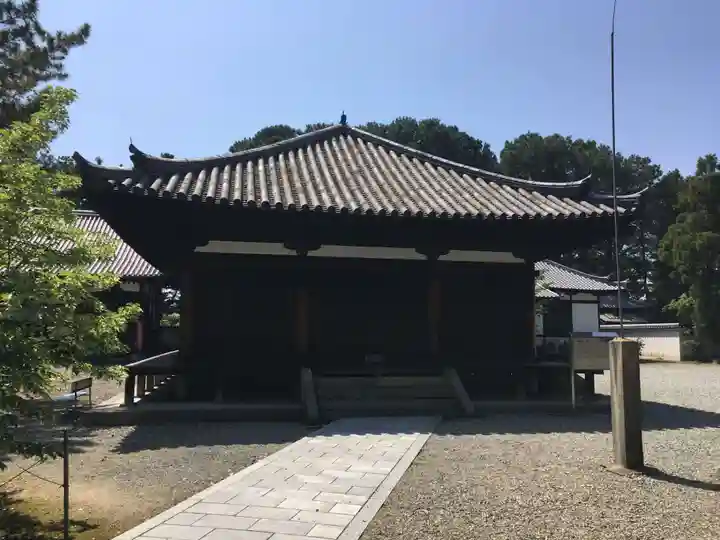 鶴林寺の本殿・本堂
