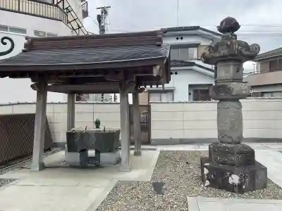 成田山 薬師堂(旧本堂)の{uncategorized: "未分類", other: "その他", undefined: "問題あり", building: "その他建物", grave: "お墓", sacred_gate: "鳥居", guardian: "狛犬", statue: "像", buddha: "仏像", history: "歴史", nature: "自然", garden: "庭園", animal: "動物", pagoda: "塔", temizu: "手水舎", mountain_gate: "山門・神門", sanctuary: "本殿・本堂", subordinate: "末社・摂社", art: "芸術", scenery: "景色", jizo: "地蔵", ema: "絵馬", goshuin: "御朱印", omikuji: "おみくじ", items: "授与品その他", amulet: "お守り", goshuincho: "御朱印帳", eats: "食事", festival: "お祭り", votive_dance: "神楽", shichigosan: "七五三参", wedding: "結婚式", experience: "体験その他", initially: "初詣", around: "周辺", anti_infection: "感染症対策"}