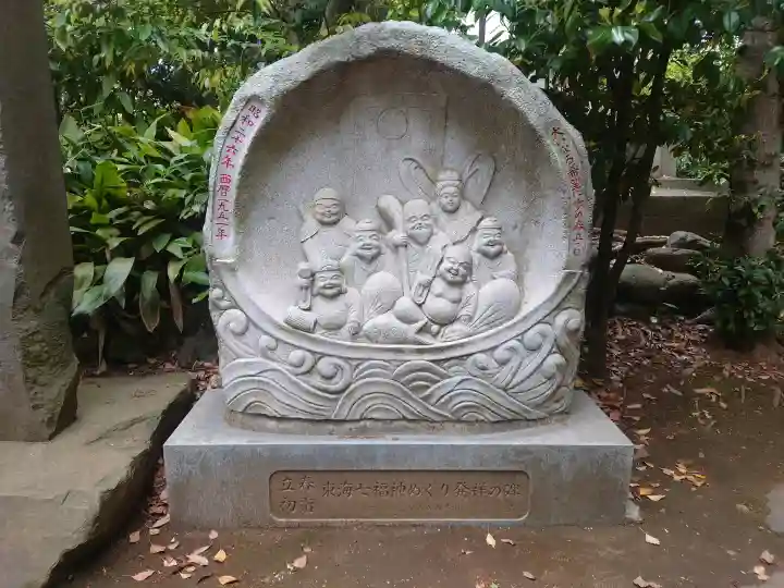 品川神社の{uncategorized: "未分類", other: "その他", undefined: "問題あり", building: "その他建物", grave: "お墓", sacred_gate: "鳥居", guardian: "狛犬", statue: "像", buddha: "仏像", history: "歴史", nature: "自然", garden: "庭園", animal: "動物", pagoda: "塔", temizu: "手水舎", mountain_gate: "山門・神門", sanctuary: "本殿・本堂", subordinate: "末社・摂社", art: "芸術", scenery: "景色", jizo: "地蔵", ema: "絵馬", goshuin: "御朱印", omikuji: "おみくじ", items: "授与品その他", amulet: "お守り", goshuincho: "御朱印帳", eats: "食事", festival: "お祭り", votive_dance: "神楽", shichigosan: "七五三参", wedding: "結婚式", experience: "体験その他", initially: "初詣", around: "周辺", anti_infection: "感染症対策"}