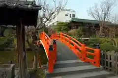 神泉苑の建物その他