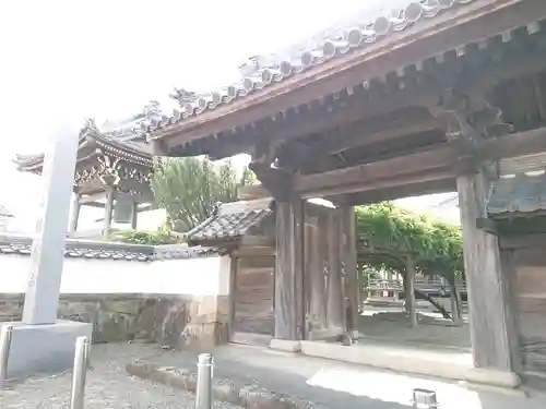 縁盛寺の山門・神門