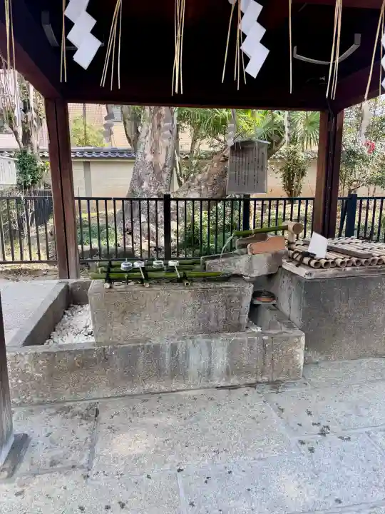 白峯神宮の{uncategorized: "未分類", other: "その他", undefined: "問題あり", building: "その他建物", grave: "お墓", sacred_gate: "鳥居", guardian: "狛犬", statue: "像", buddha: "仏像", history: "歴史", nature: "自然", garden: "庭園", animal: "動物", pagoda: "塔", temizu: "手水舎", mountain_gate: "山門・神門", sanctuary: "本殿・本堂", subordinate: "末社・摂社", art: "芸術", scenery: "景色", jizo: "地蔵", ema: "絵馬", goshuin: "御朱印", omikuji: "おみくじ", items: "授与品その他", amulet: "お守り", goshuincho: "御朱印帳", eats: "食事", festival: "お祭り", votive_dance: "神楽", shichigosan: "七五三参", wedding: "結婚式", experience: "体験その他", initially: "初詣", around: "周辺", anti_infection: "感染症対策"}