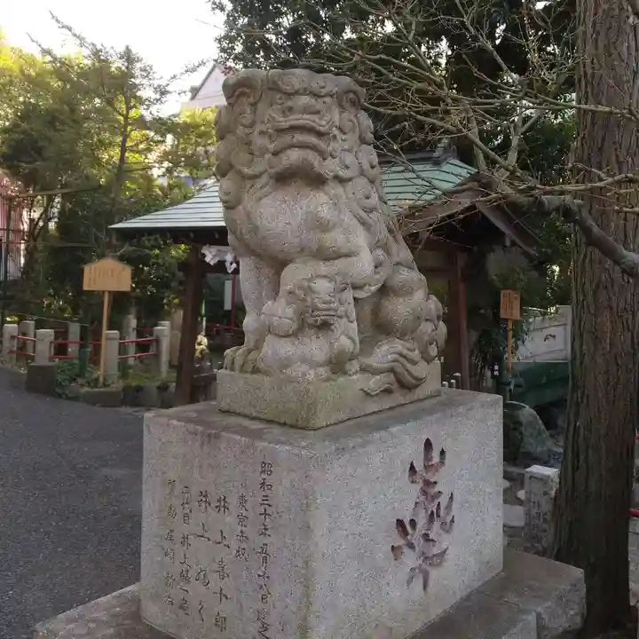 江島杉山神社の狛犬