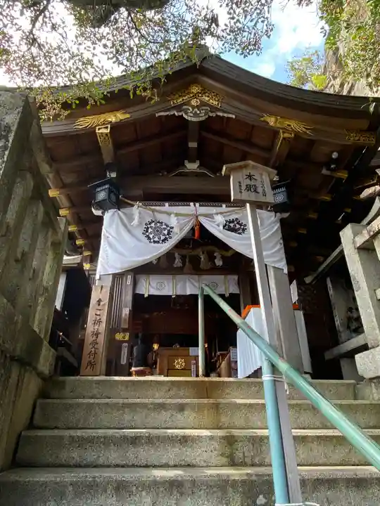 阿賀神社の本殿・本堂