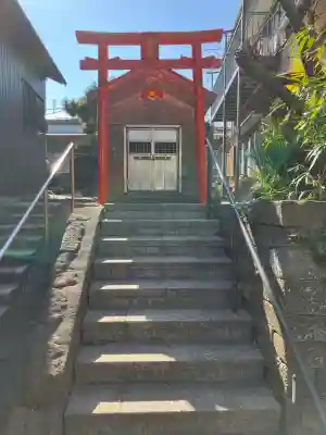 濱町稲荷の{uncategorized: "未分類", other: "その他", undefined: "問題あり", building: "その他建物", grave: "お墓", sacred_gate: "鳥居", guardian: "狛犬", statue: "像", buddha: "仏像", history: "歴史", nature: "自然", garden: "庭園", animal: "動物", pagoda: "塔", temizu: "手水舎", mountain_gate: "山門・神門", sanctuary: "本殿・本堂", subordinate: "末社・摂社", art: "芸術", scenery: "景色", jizo: "地蔵", ema: "絵馬", goshuin: "御朱印", omikuji: "おみくじ", items: "授与品その他", amulet: "お守り", goshuincho: "御朱印帳", eats: "食事", festival: "お祭り", votive_dance: "神楽", shichigosan: "七五三参", wedding: "結婚式", experience: "体験その他", initially: "初詣", around: "周辺", anti_infection: "感染症対策"}