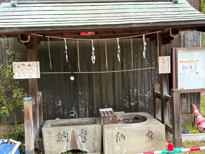 泊神社の{uncategorized: "未分類", other: "その他", undefined: "問題あり", building: "その他建物", grave: "お墓", sacred_gate: "鳥居", guardian: "狛犬", statue: "像", buddha: "仏像", history: "歴史", nature: "自然", garden: "庭園", animal: "動物", pagoda: "塔", temizu: "手水舎", mountain_gate: "山門・神門", sanctuary: "本殿・本堂", subordinate: "末社・摂社", art: "芸術", scenery: "景色", jizo: "地蔵", ema: "絵馬", goshuin: "御朱印", omikuji: "おみくじ", items: "授与品その他", amulet: "お守り", goshuincho: "御朱印帳", eats: "食事", festival: "お祭り", votive_dance: "神楽", shichigosan: "七五三参", wedding: "結婚式", experience: "体験その他", initially: "初詣", around: "周辺", anti_infection: "感染症対策"}