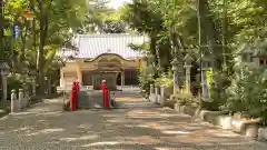 漆部神社の本殿