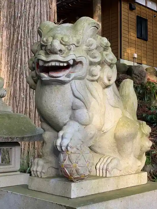 須山浅間神社の狛犬