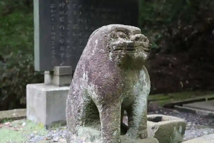 配志和神社の狛犬